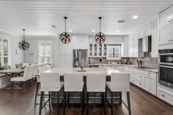 Wood Beach Retreat - Image 4
