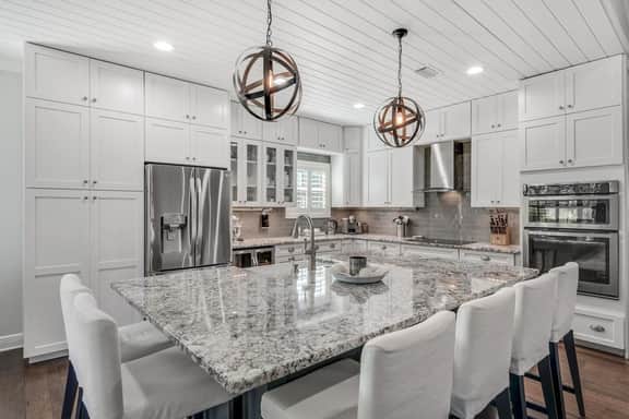 Wood Beach Retreat - Image 5
