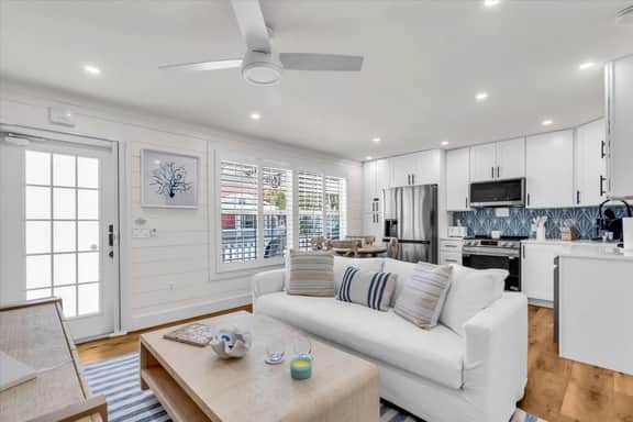Rambo's Beach Retreat - Image 5
