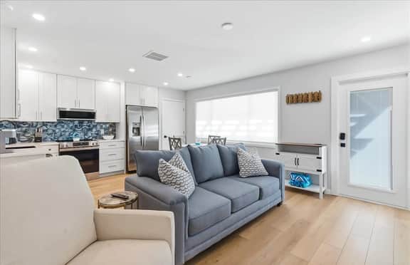 TRADEWINDS COTTAGE #3 - Image 3