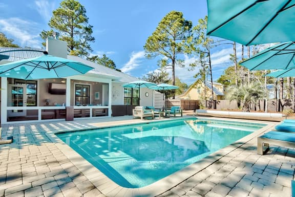 Wood Beach Retreat - Image 1